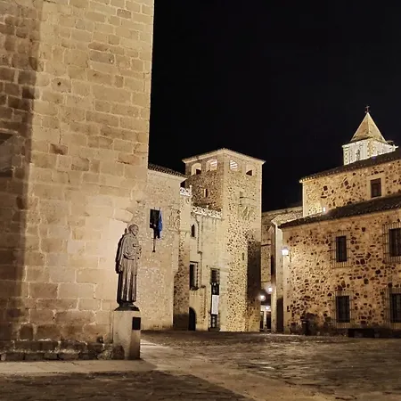 Apartament Mirador Medieval Caces